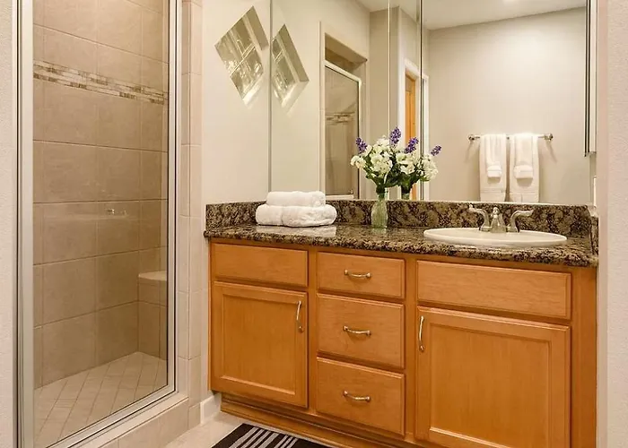 Luxe Lakeview - Hot Tub - Mountain Serenity Villa Lake Havasu City